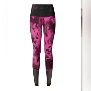 🖤 Lululemon Sweaty Endeavor Tight
Blooming Pixie Raspberry Black / Black